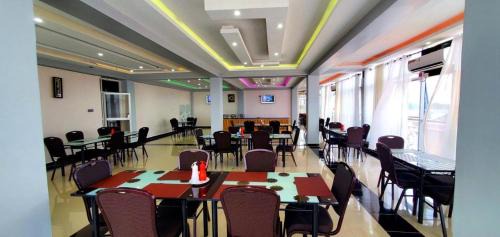 Lira Hotel | Hotel Komar