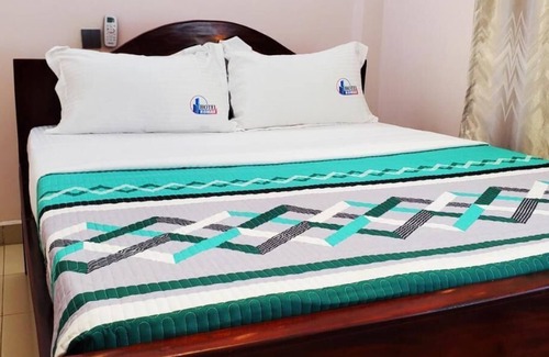 Lira Hotel | Hotel Komar