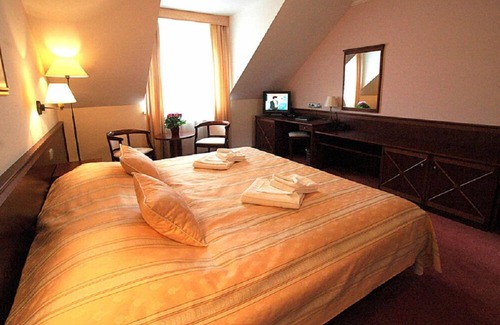 Cheb Hotel | Hotel Komorni Hurka