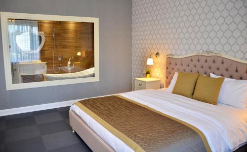 Momchilgrad Hotel | Hotel Konak