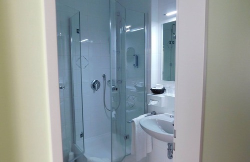 Holzkirchen Hotel | Hotel KonradP