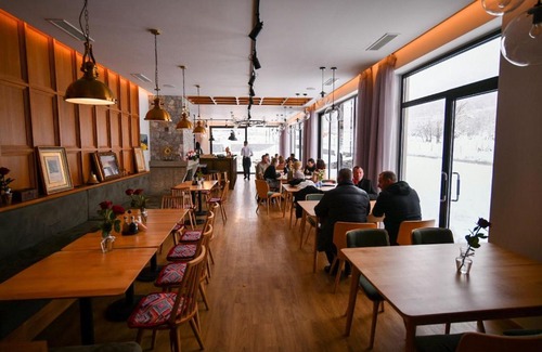 Shkoder County Hotel | Hotel Kulla e Bajraktarit
