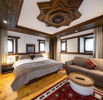 Pejë Hotel | Hotel - Kulla e Zenel Beut