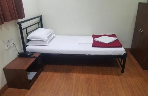 Grant Road Hotel | Hotel Kumkum