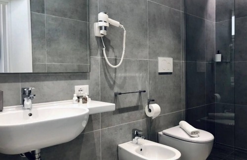 Cagnona Hotel | HOTEL KURSAAL ☆ Quadruple Room, Rich Breakfast Included