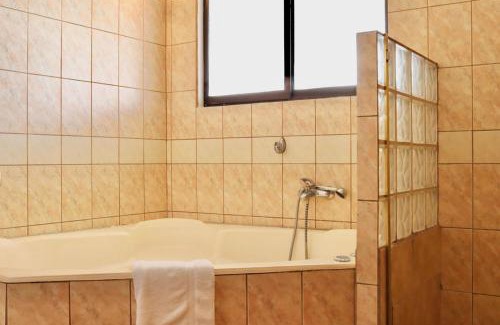 Amon Hotel | Hotel La Amistad