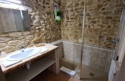 Suze-la-Rousse Hotel | Hotel La Bastide St Bach