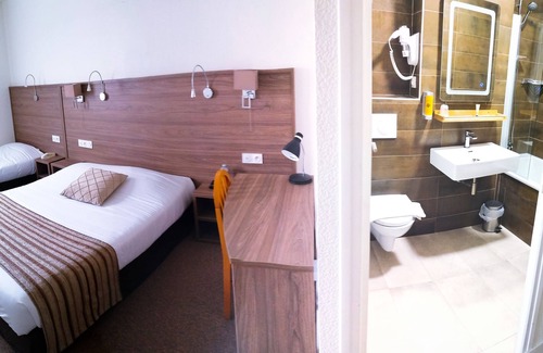Corbigny Hotel | Hotel La Buissonniere