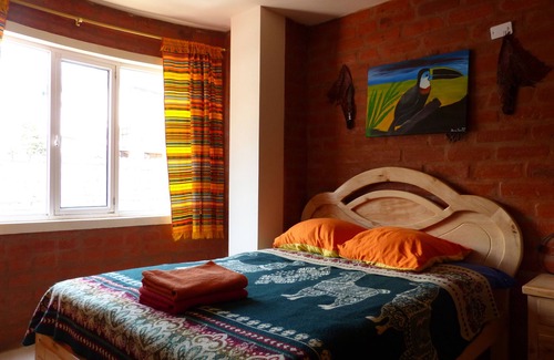 Banos de Agua Santa House | Hotel La Casa Amarilla City