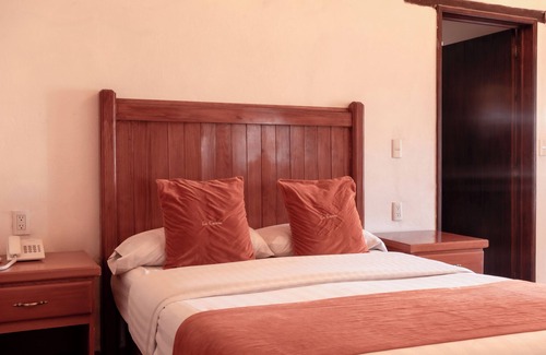 Jilotepec de Abasolo Hotel | Hotel La Casona