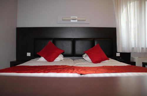 La Louviere Hotel | Hotel La Louve
