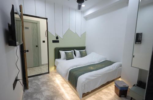 Surat Hotel | HOTEL LA LUXURY