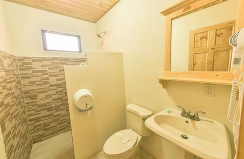 Sabanilla Hotel | Hotel La Paz