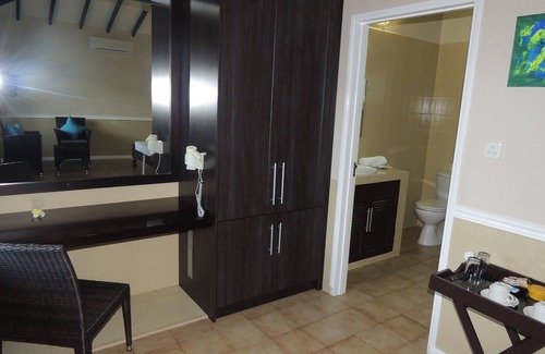Anse aux Pins House | Hotel La Roussette