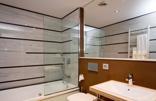Campdevanol Hotel | Hotel La Sèquia Molinar