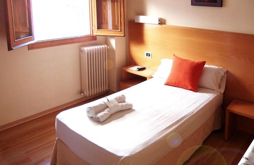La Pobla de Benifassa Hotel | Hotel La Tinensa