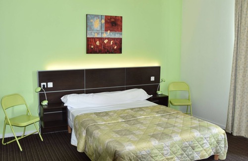 Gironcourt-sur-Vraine Hotel | Hotel La Vraine