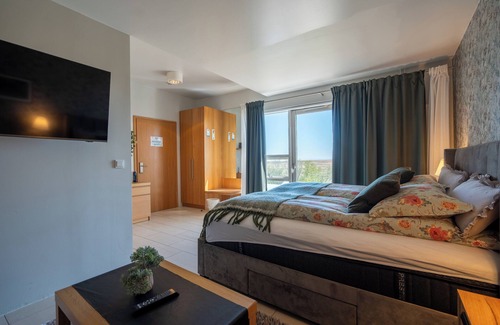 Kirkjubaejarklaustur Hotel | Hotel Laki