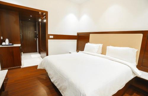 Uttukuli Hotel | Hotel Lakshmi Towers