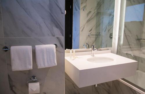 La Plata Hotel | Hotel Land Plaza La Plata