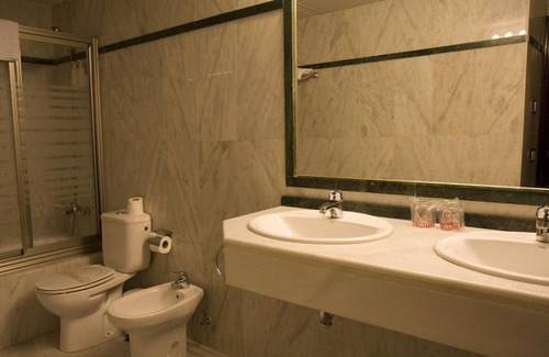Puente Genil Hotel | Hotel Las Acacias