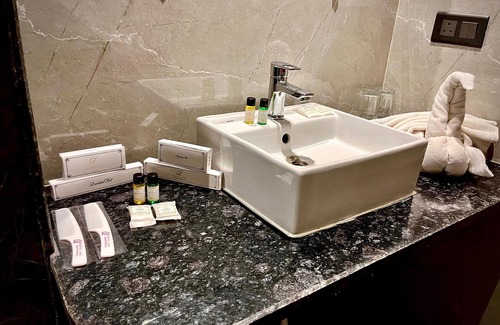 Kanpur Hotel | Hotel Lata Continental