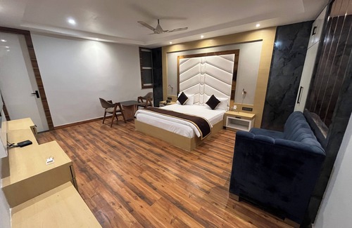 Kanpur Hotel | Hotel Lata Continental