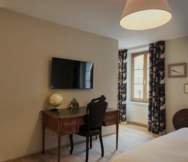 Val-de-Travers Hotel | Hôtel Le Bec Bed and Chocolate self check-in