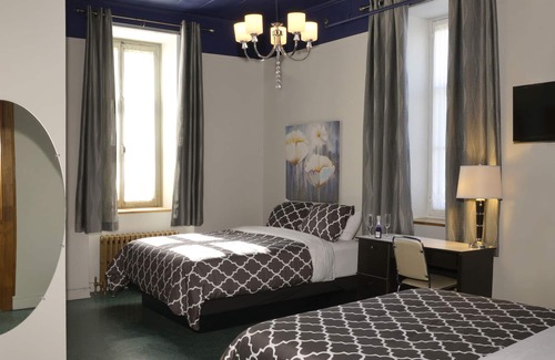 Saint-Casimir Hotel | Hotel Le couvent