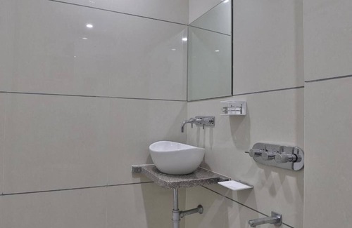 Surat Hotel | Hotel Le Grand