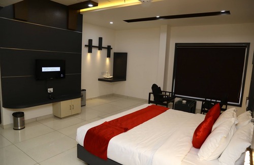 Kakkanchery Hotel | Hotel Le Moshe Inn