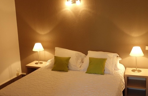 Saint-Vallier-de-Thiey Hotel | Hotel le Préjoly