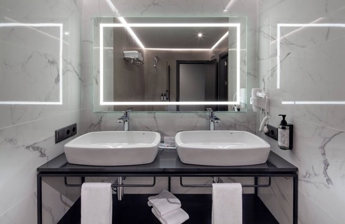 Sanlucar la Mayor Hotel | Hotel Leflet Sanlúcar
