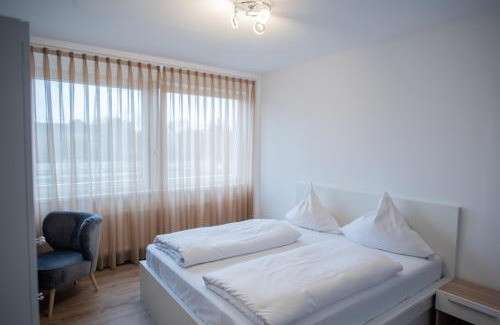 Leopoldshafen Hotel | Hotel Leo