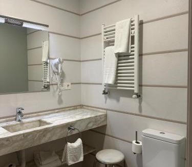 Monesterio Hotel | Hotel Leo