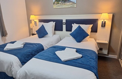 Puget-Theniers Hotel | Hotel Les Alizés