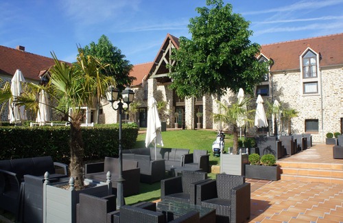 Crecy-la-Chapelle Apartment | Hotel Les Suites - De Crécy