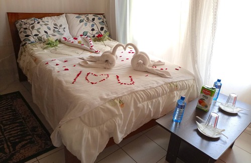 Juja House | Hotel Lillies