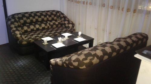 Anuradhapura Hotel | Hotel Lions Den & Lions D Restaurant Bar