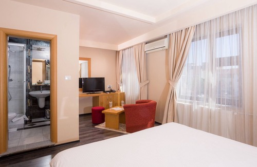Tetovo Hotel | Hotel Lirak