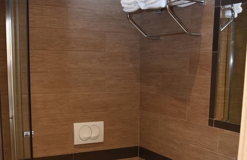 Tetovo Hotel | Hotel Lirak