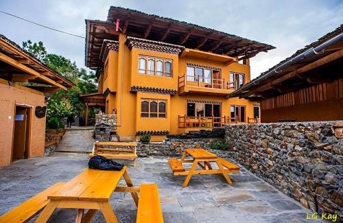 Punakha Hotel | Hotel Lobesa
