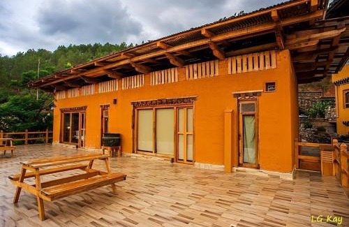 Punakha Hotel | Hotel Lobesa