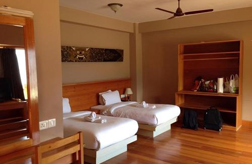 Punakha Hotel | Hotel Lobesa
