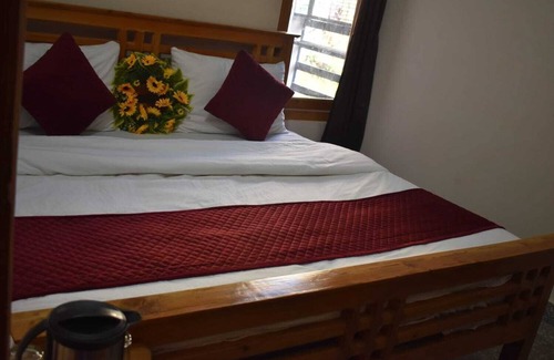 Lohaghat Hotel | Hotel Lohaghat Regency