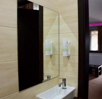 Halasztelek Hotel | Hotel Lotus