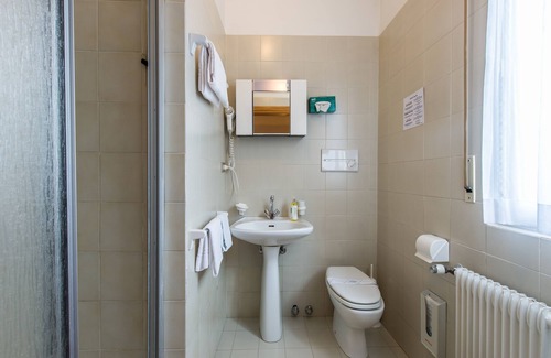 Barco Hotel | Hotel Lucia