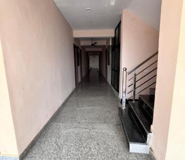 Jhansi Apartment | Hotel lucky guest house