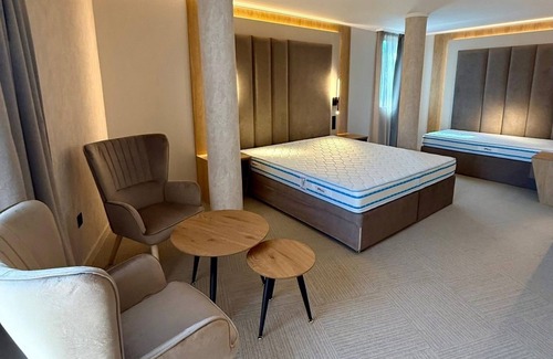 Burgas Center Hotel | Hotel Luxor