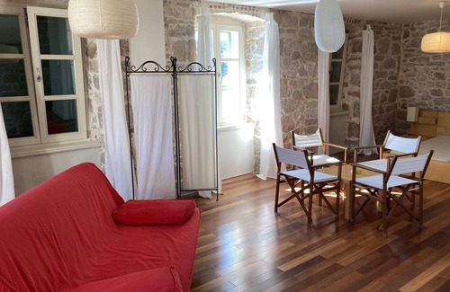 Prvic Luka Hotel | Hotel Maestral